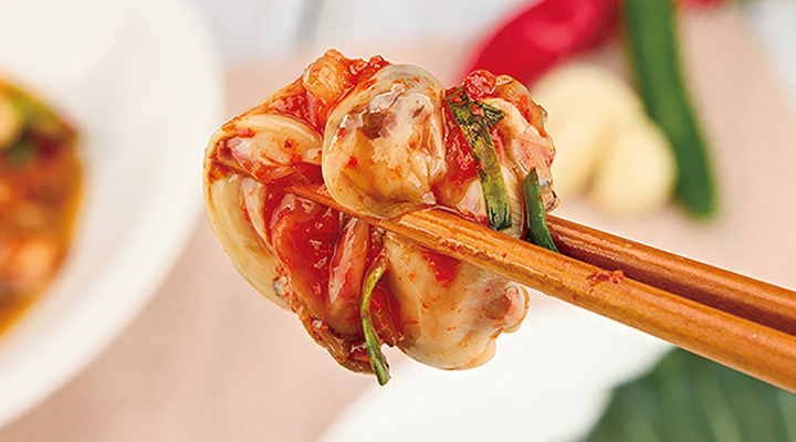 30년 전통 맛깔난 통영 생굴 무침 330g 1팩 /2팩 대표이미지 섬네일