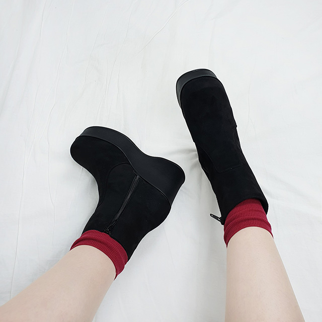 킨트 국산 블랙 스웨이드 키높이 웨지 통굽 앵클부츠 9cm