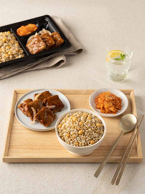 병아리콩밥과 산적스테이크 도시락 (230g)