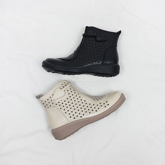 마벨 소가죽 사선 절개 펀칭 통굽 키높이 앵클부츠 5cm