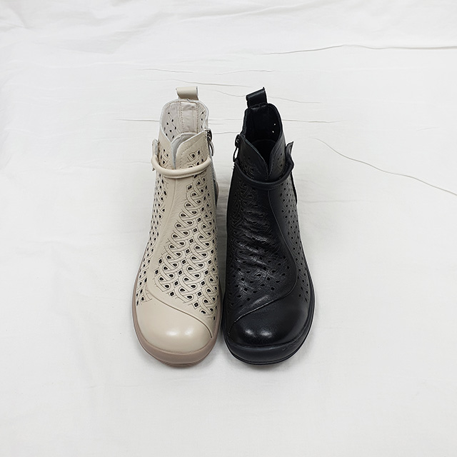 마벨 소가죽 사선 절개 펀칭 통굽 키높이 앵클부츠 5cm