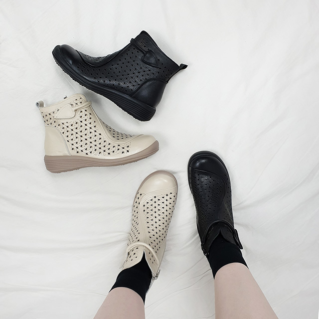 마벨 소가죽 사선 절개 펀칭 통굽 키높이 앵클부츠 5cm