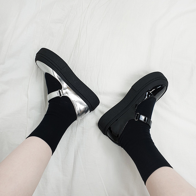 로파 실버 에나멜 찍찍이 키높이 통굽 메리제인 플랫슈즈 4cm