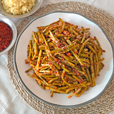 아삭한 수제 반찬 마늘쫑 장아찌무침 300g