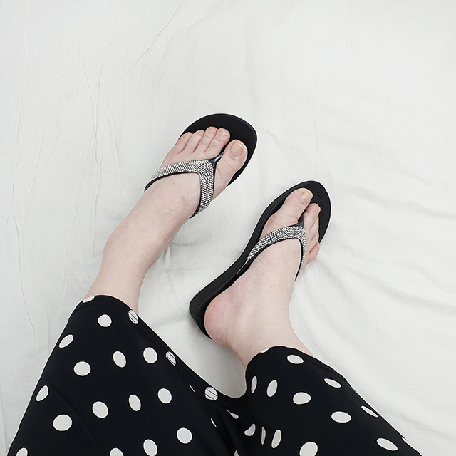 고다 큐빅 스트랩 키높이 웨지 쪼리 슬리퍼 5cm