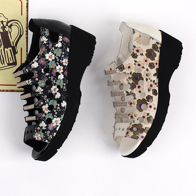 행텐 여성 소가죽 꽃 펀칭 고무줄 키높이 단화 3cm