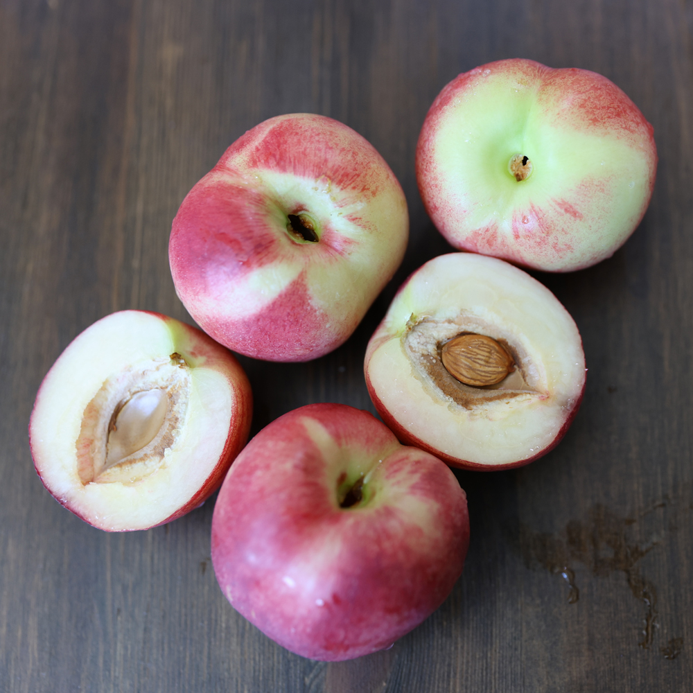 달콤한 과즙이 풍부한 맛있는 신비복숭아 1kg 2kg 4kg