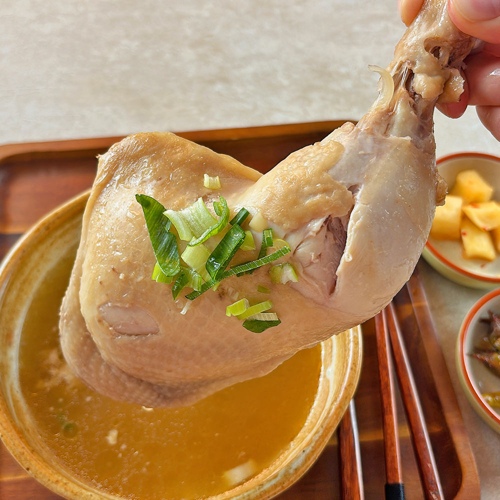 닭다리 곰탕 800g 닭곰탕 삼계탕 백년가게 대구 맛집 일월정