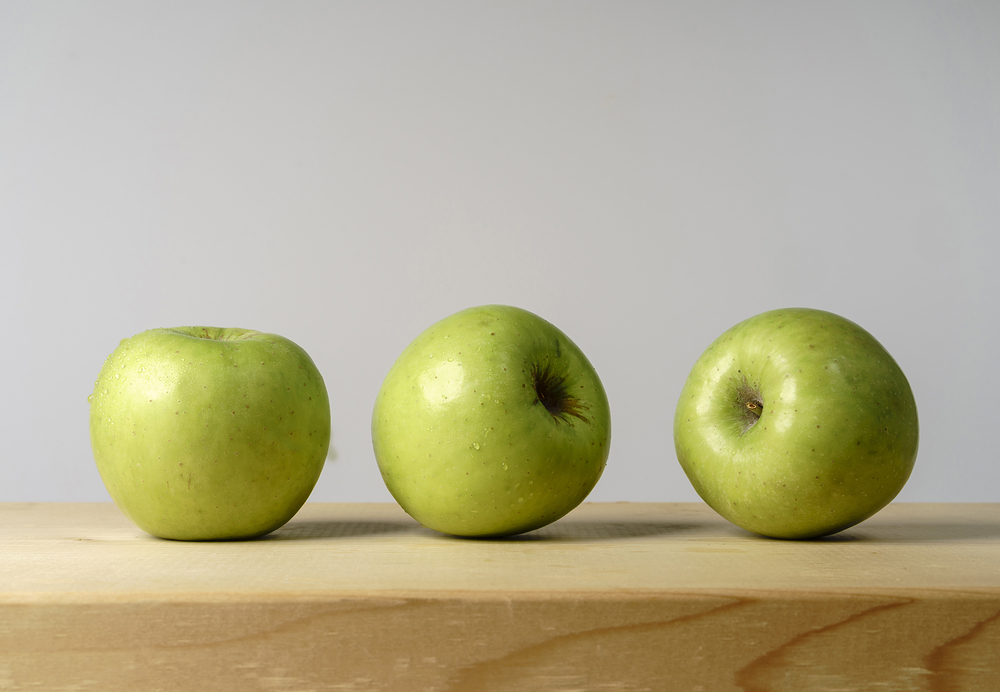 첫수확! 싱그러운 여름 아삭달콤 썸머킹 사과