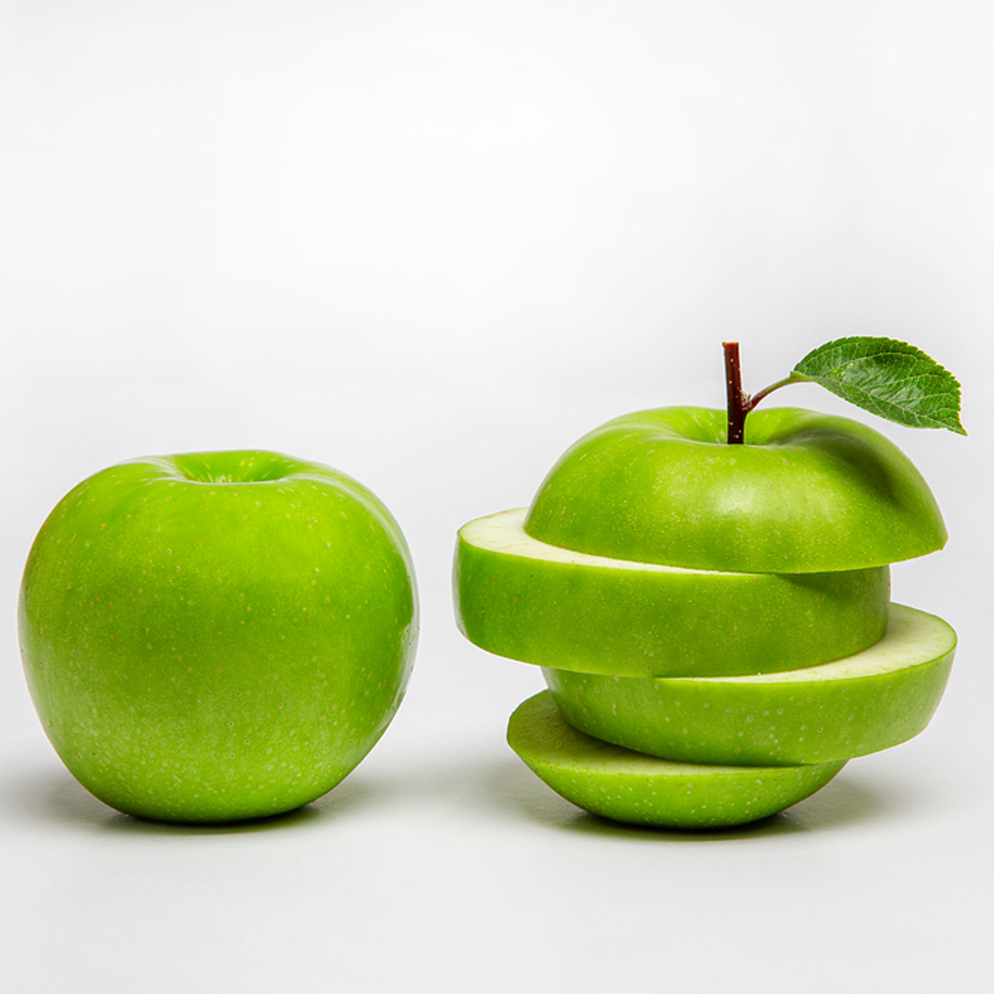 첫수확! 싱그러운 여름 아삭달콤 썸머킹 사과