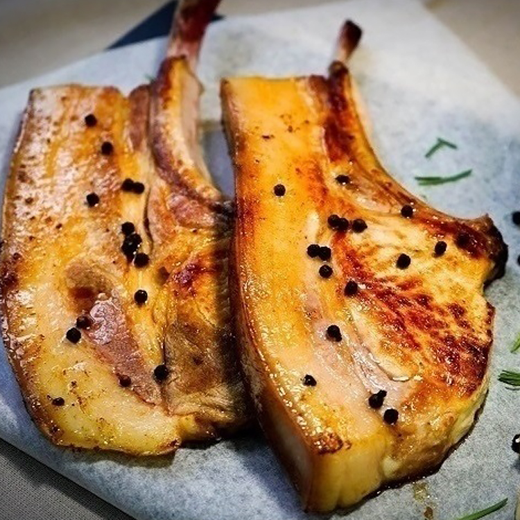 탐라인 제주 흑돼지 돈마호크 600gx2팩 (뼈삼겹 구이용, 냉장육)