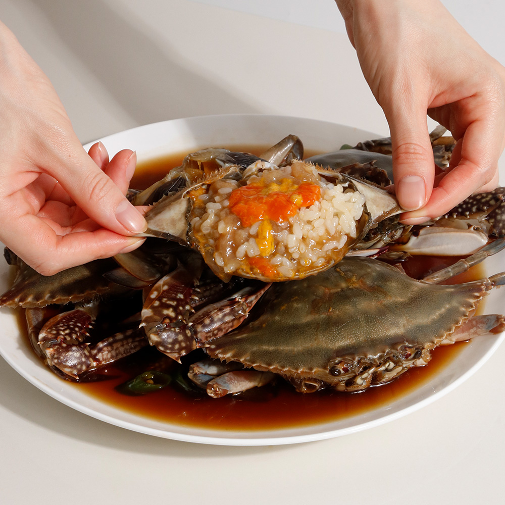 [해로식탁] 국내산 연평도 알배기 암꽃게 간장게장 2.4kg, 1개