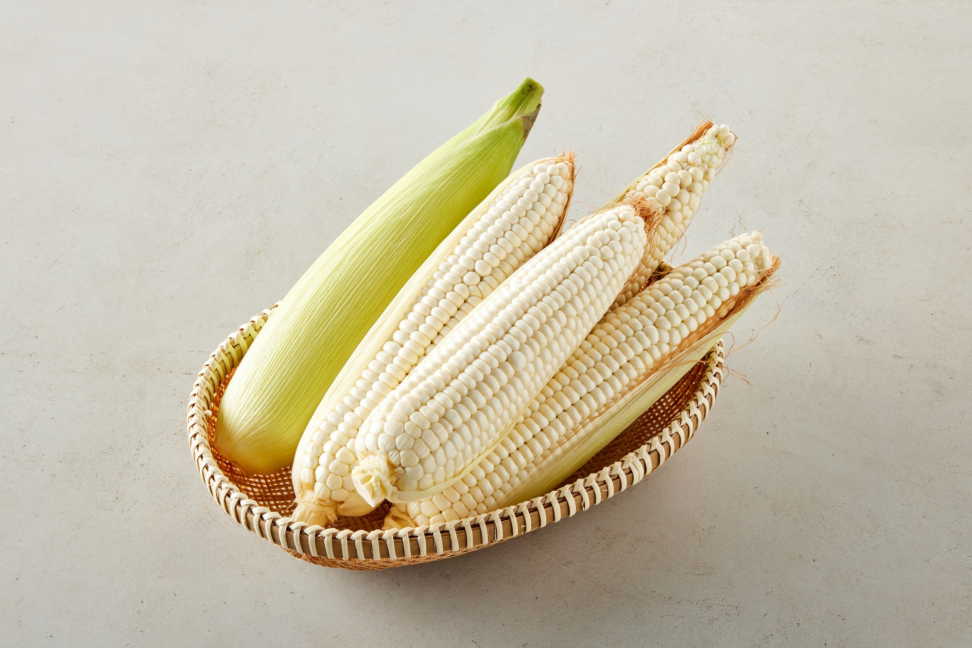 [농할 20%쿠폰] 괴산 미백 찰옥수수 5개 (1kg 내외)