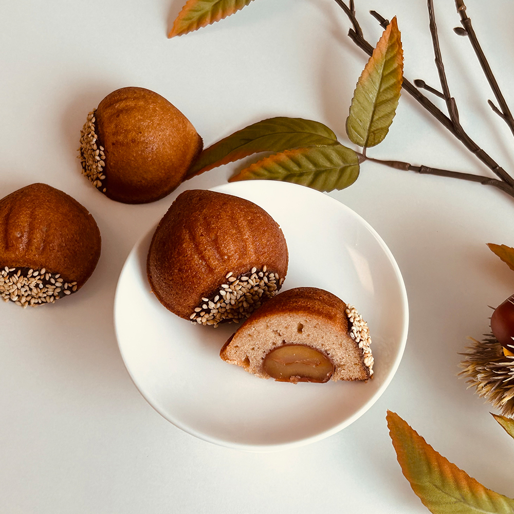 가을을 담은 고소한 알밤케이크