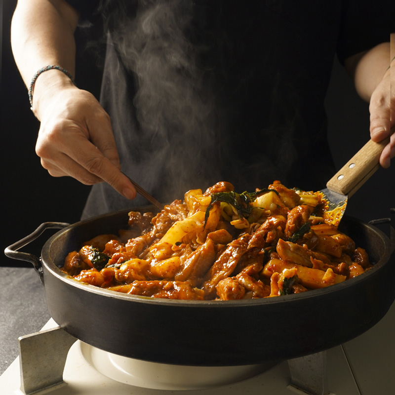 국내산 냉장 닭다리살로 만든 초신천 춘천닭갈비 500g 1+1 대표이미지 섬네일