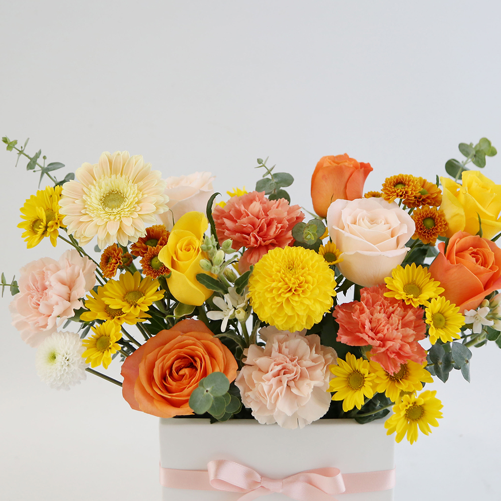 화이트직사각 센터피스 생화꽃바구니