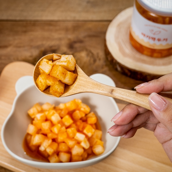 맵지 않은 아기깍두기