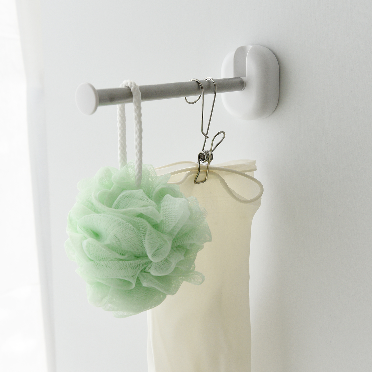 이한리빙 착붙 무타공 다용도 걸이