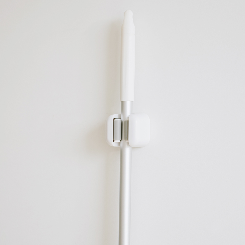 이한리빙 착붙 무타공 우산 밀대 걸이