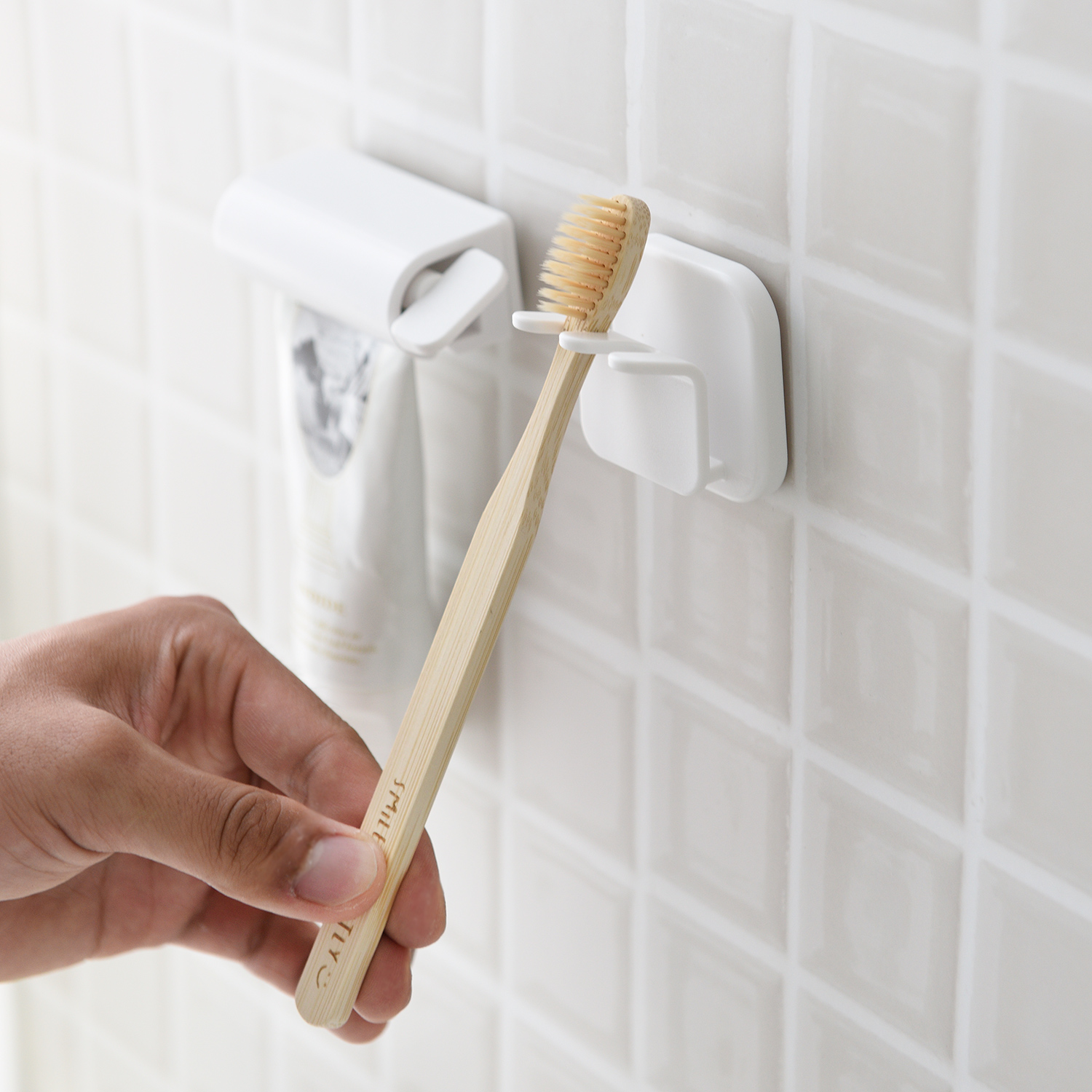 이한리빙 착붙 무타공 칫솔걸이 2p