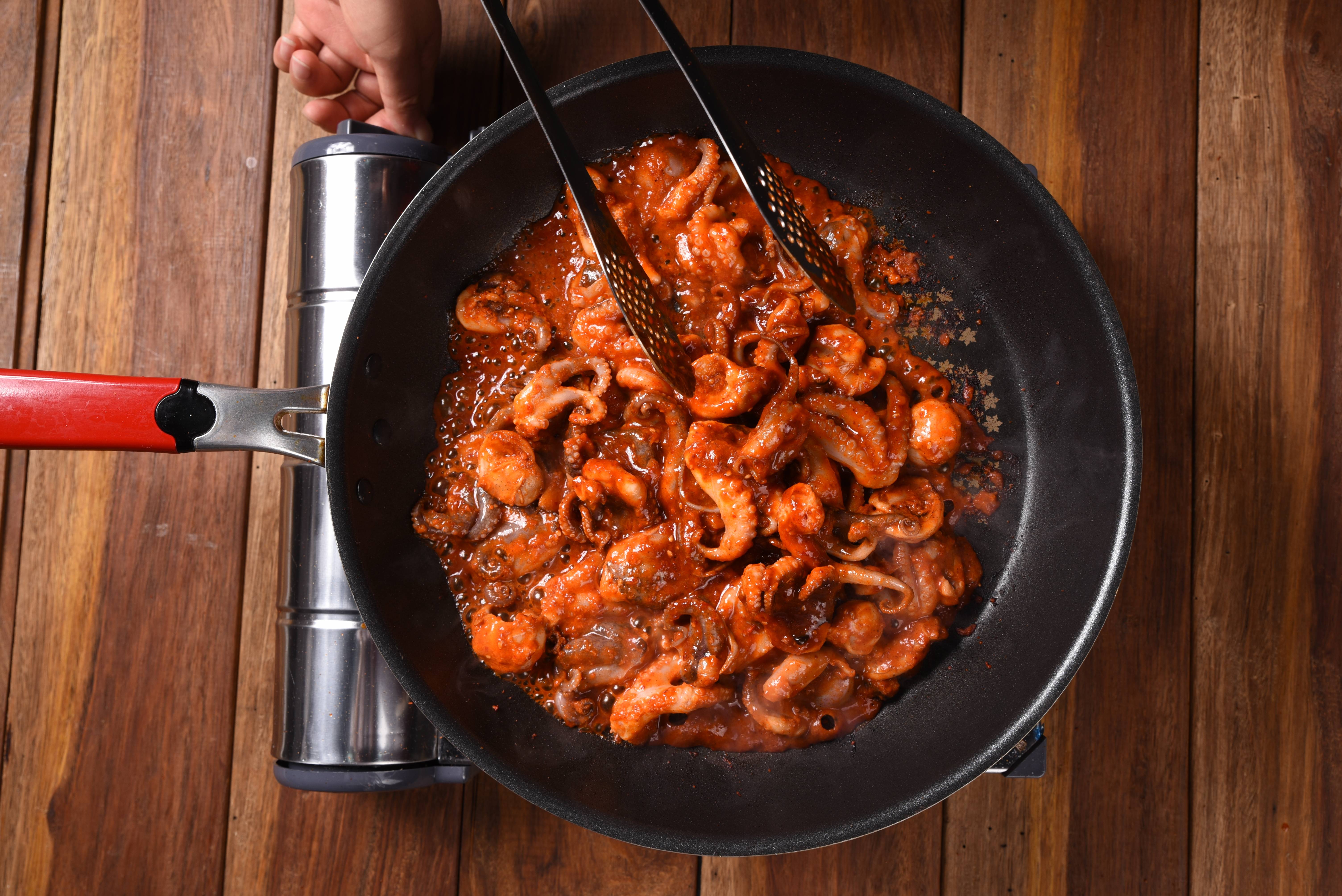 구스통 주꾸미볶음 (650g)