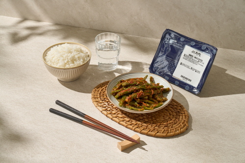 농부의 아들 반찬가게 찬장 반찬 7종 골라담기