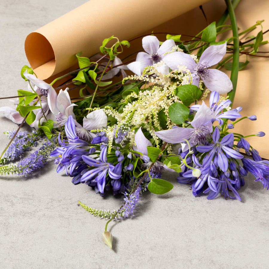 [플로버스] Silent Bloom 생화 키트 더현대 화예 작가픽 플라워+꽃병3개 풀세트