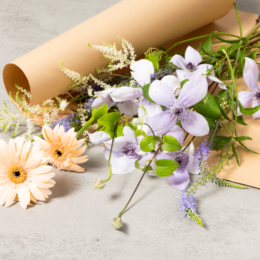 [플로버스] Joyful Spirit 생화 키트 더현대 화예 작가픽 플라워+꽃병3개 풀세트