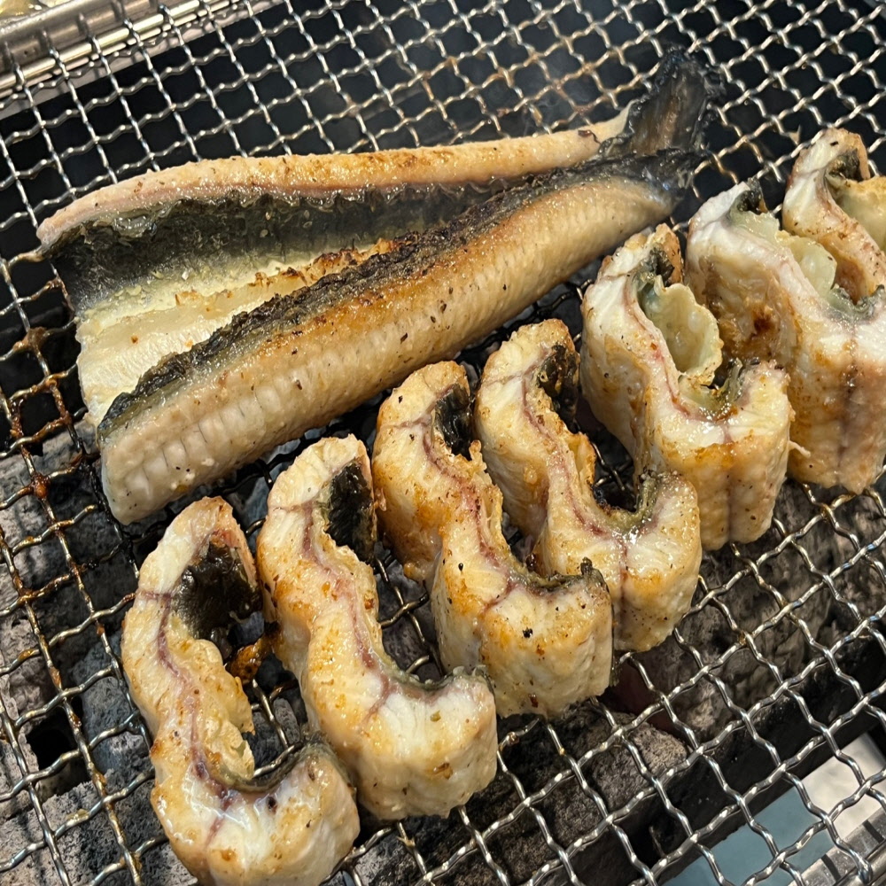 자포니카 손질 민물장어 700g이상 /소스2종/초생강