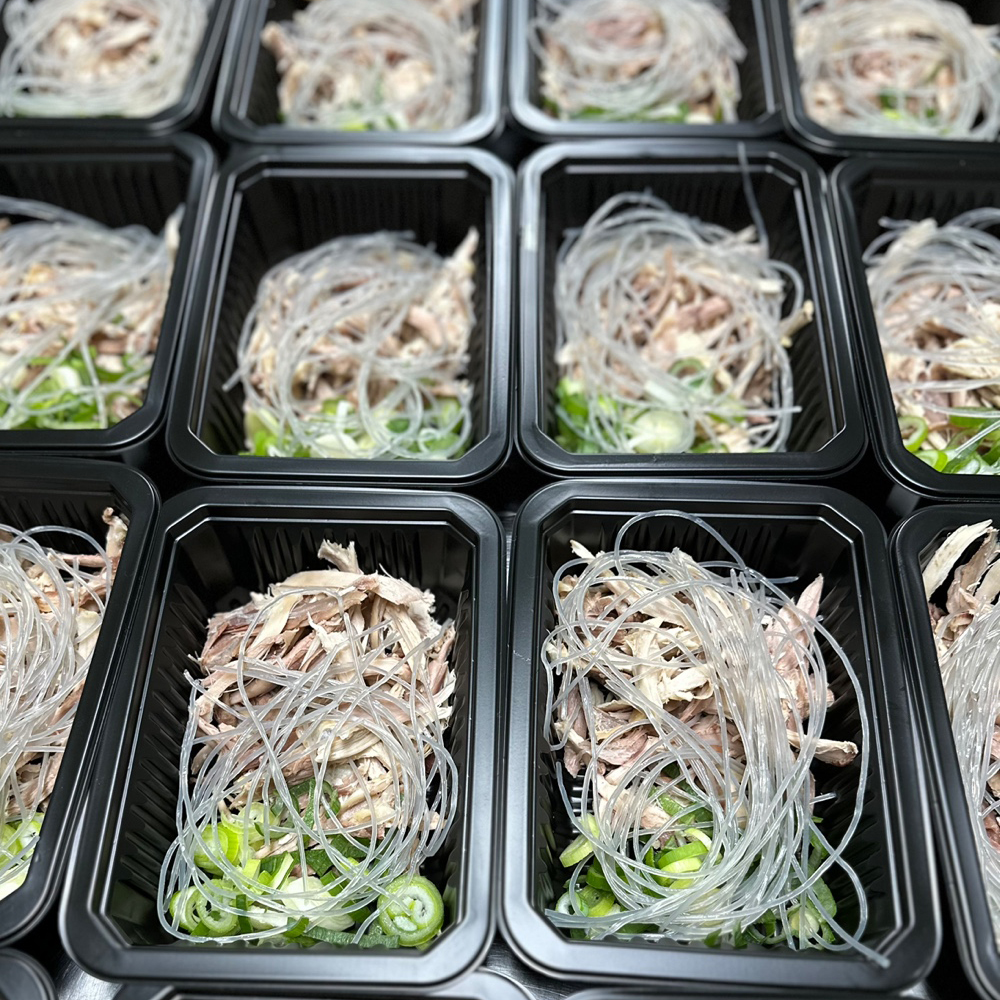 잡내없고 담백하고 깊은 맛 무항생제 닭곰탕