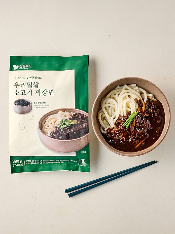 [입점특가] 우리밀쌀 소고기 짜장면 (380g)