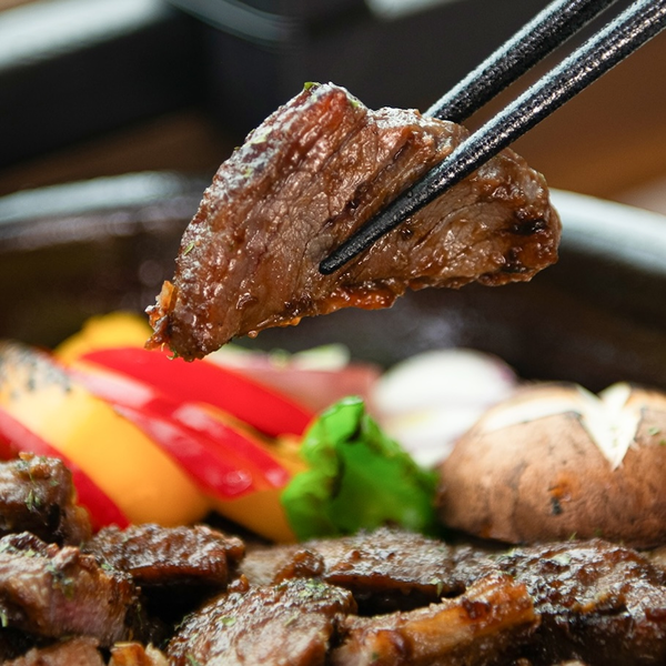 한돈 뼈없는 양념 돼지갈비 900g