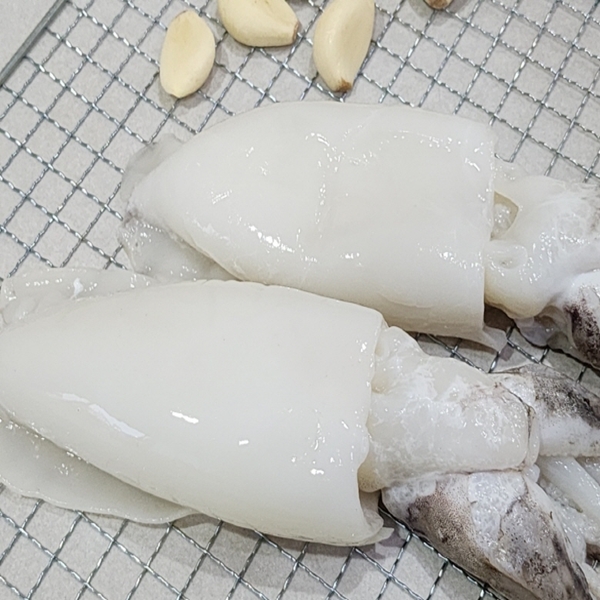 손질 통갑오징어 2미 200g 대표이미지 섬네일