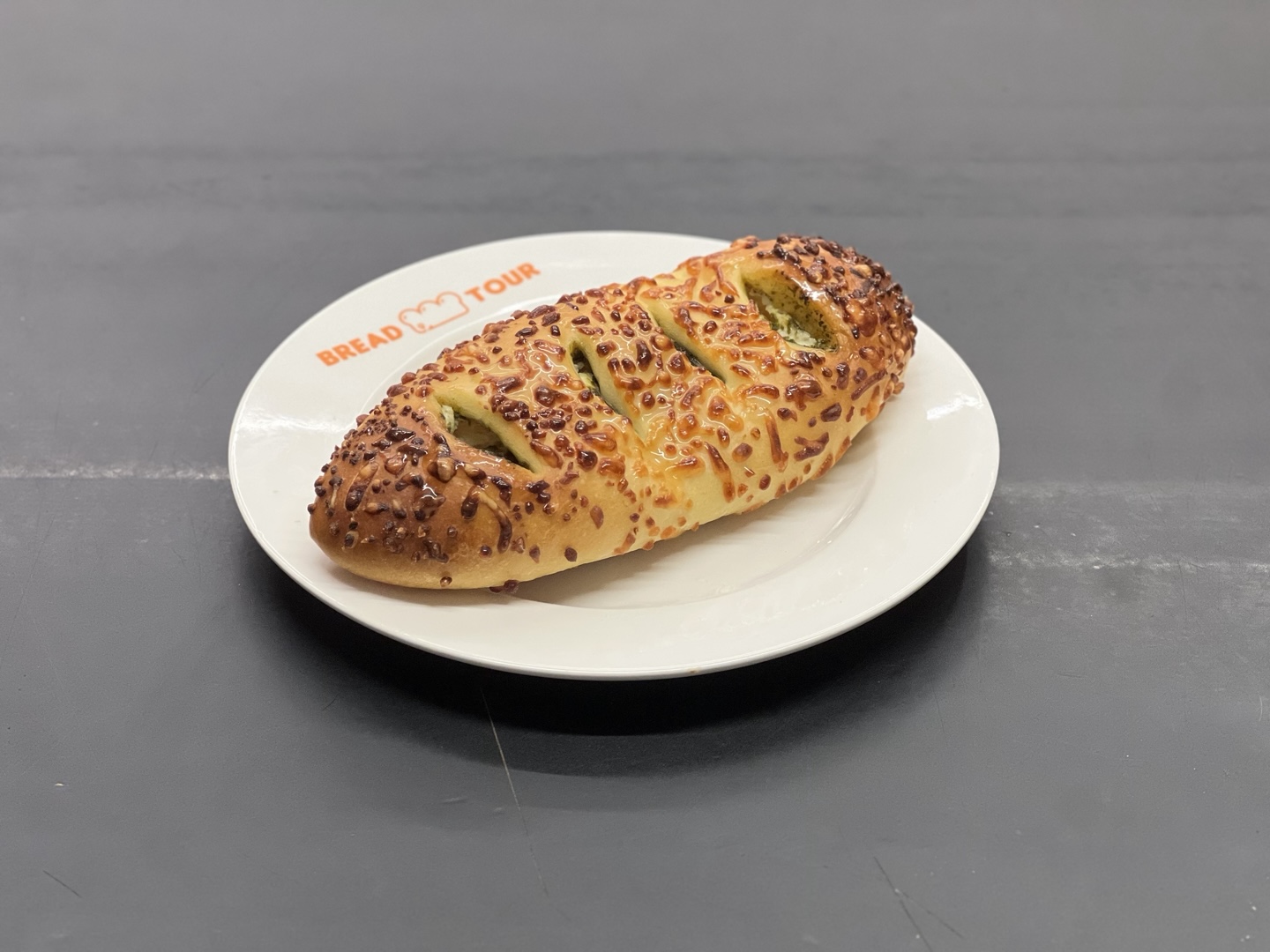 [명인빵지순례] 바질토마토크림치즈
