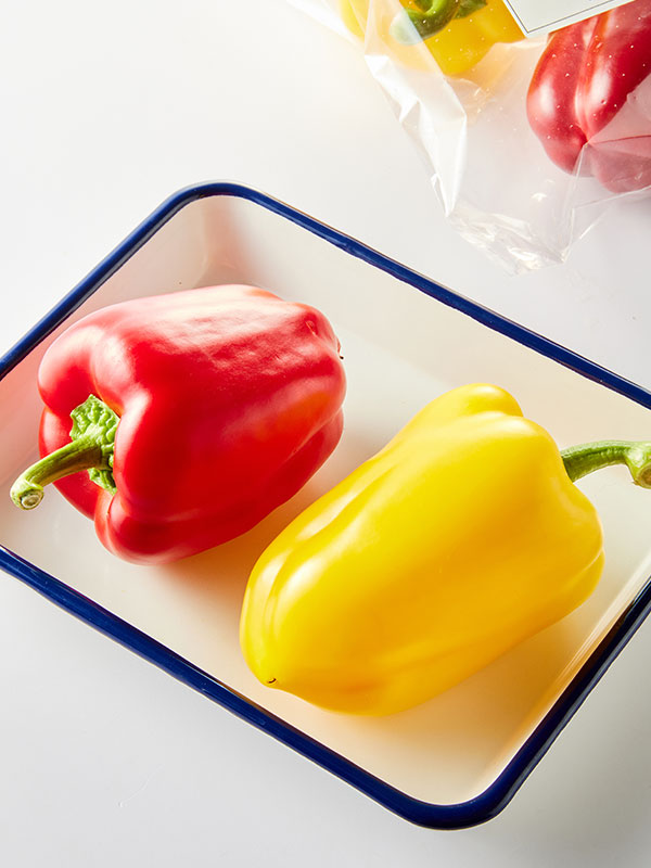 [농할20%쿠폰] 국내산 파프리카 2입 (300g 내외, 빨강+노랑) 대표이미지 섬네일