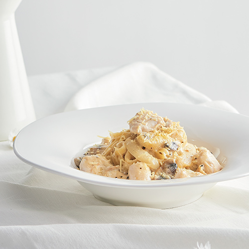 [식스레시피] 치킨 까르보나라 파스타 밀키트 567g  (2인분)