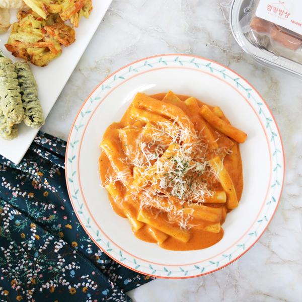 매운 로제 떡볶이 밀키트 2~3인분 / 600g 