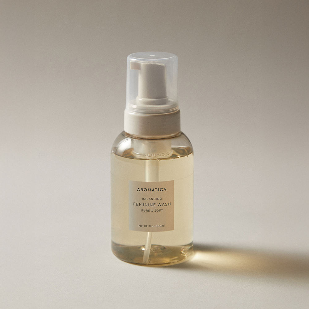 아로마티카 퓨어 앤 소프트 거품형 여성청결제 300ml
