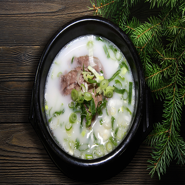 뽀얀 국물 속 진한매력의 고기곰탕 2팩세트