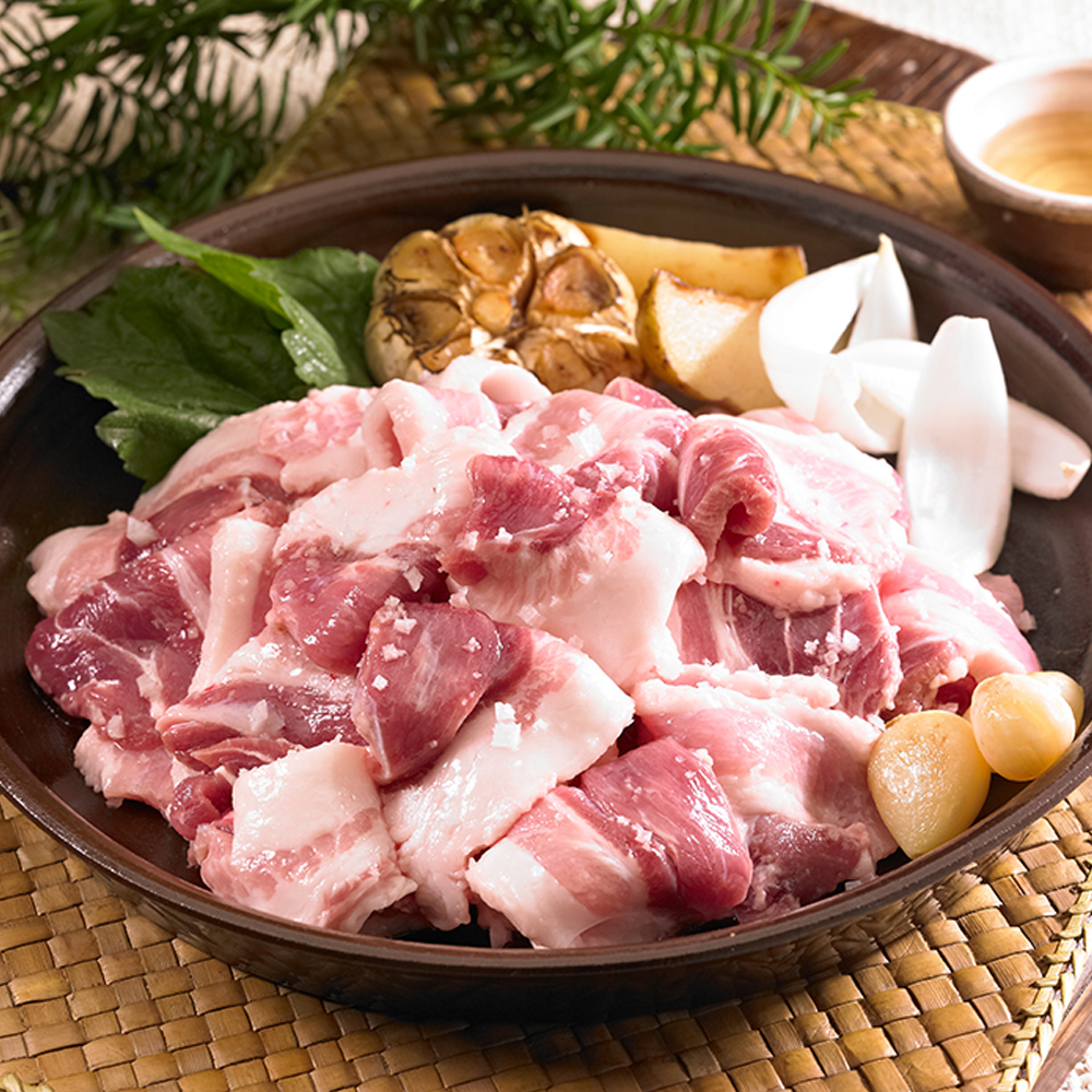 외할머니 한돈1+ 쑥돈 뒷고기한마리 모듬 1kg