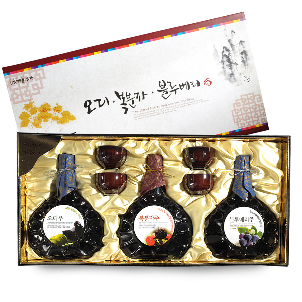 백운명주38호 선물세트 (오디주500ml + 복분자주500ml + 블루베리주500ml + 잔 4개 / 13도) 대표이미지 섬네일