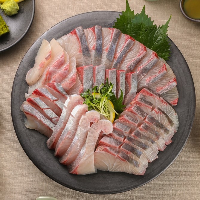 바다해찬 [산지직송 활방어회] 제철 자연산 방어회 필렛500g+500g내외 2마리(총1kg내외)삼둥이초장포함