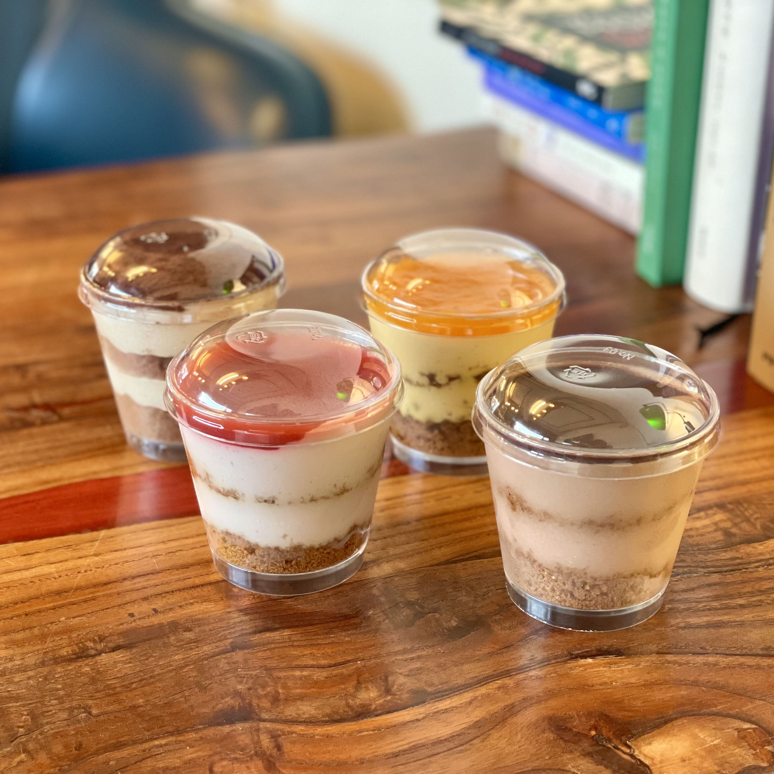 지브로와 돌멘 비건 티라미수 케이크 4종 생일 축하 선물 세트 (딸기/홍삼/후르츠/초코)