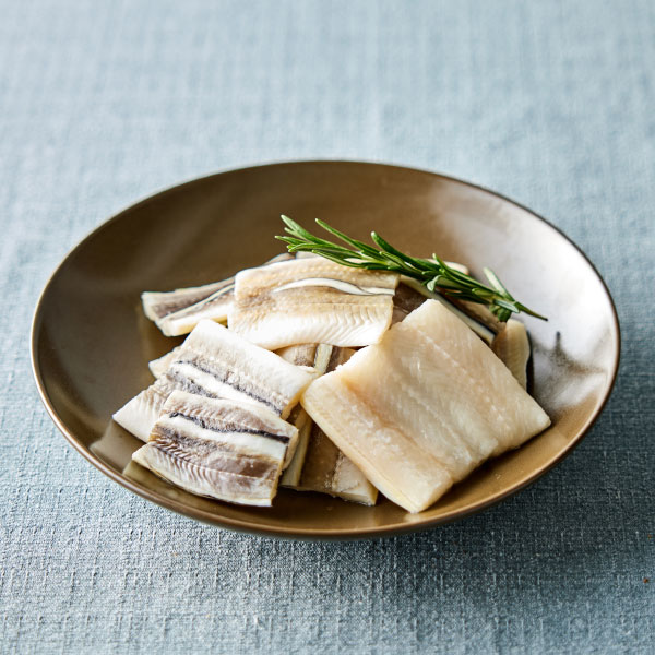 통발로 잡은 자연산 벌집 바다장어 (350g)								 											