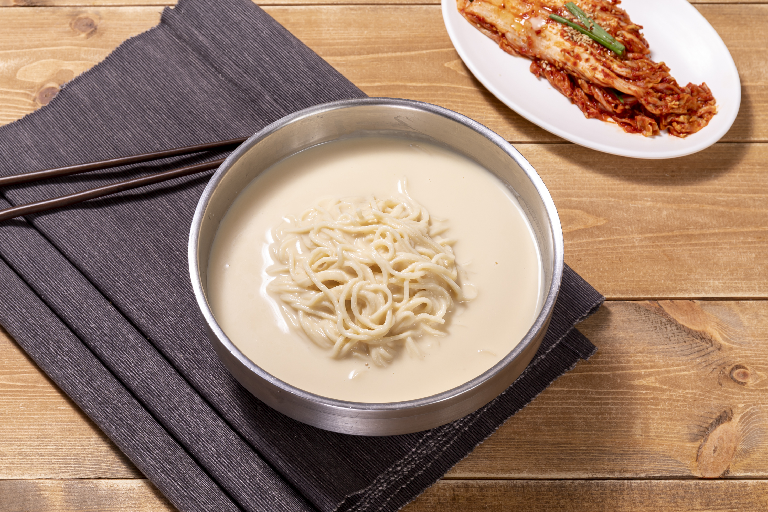 걸죽하고 고소한 파주장단콩 콩국수(680g)