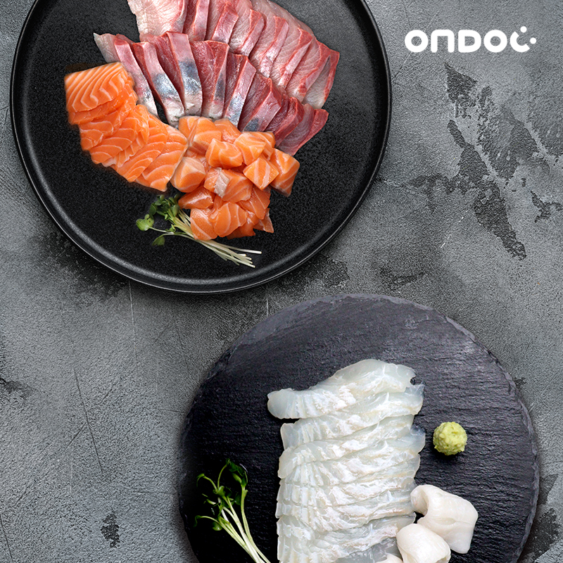 싱싱한 제철 모듬회 (연어/광어) (해동지,소스2종증정)