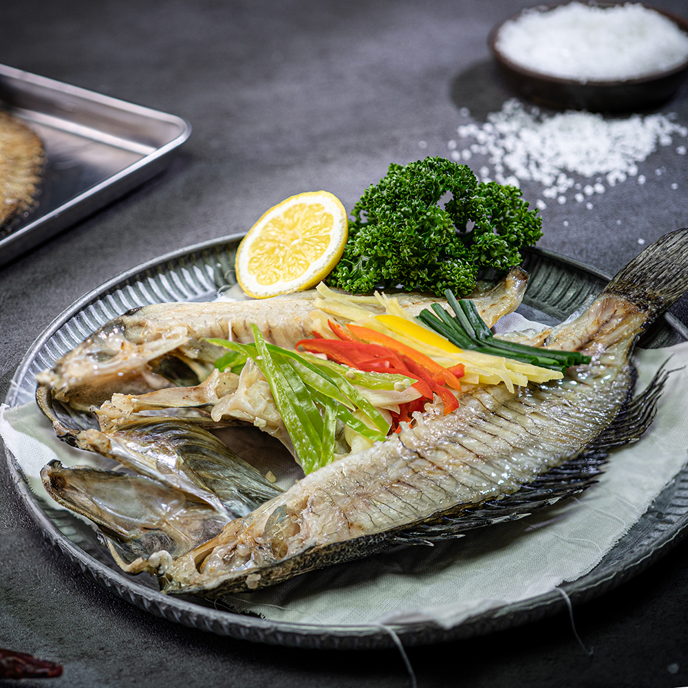 [산지직송] 통영직송 반건조우럭 2미 자연해풍 건조