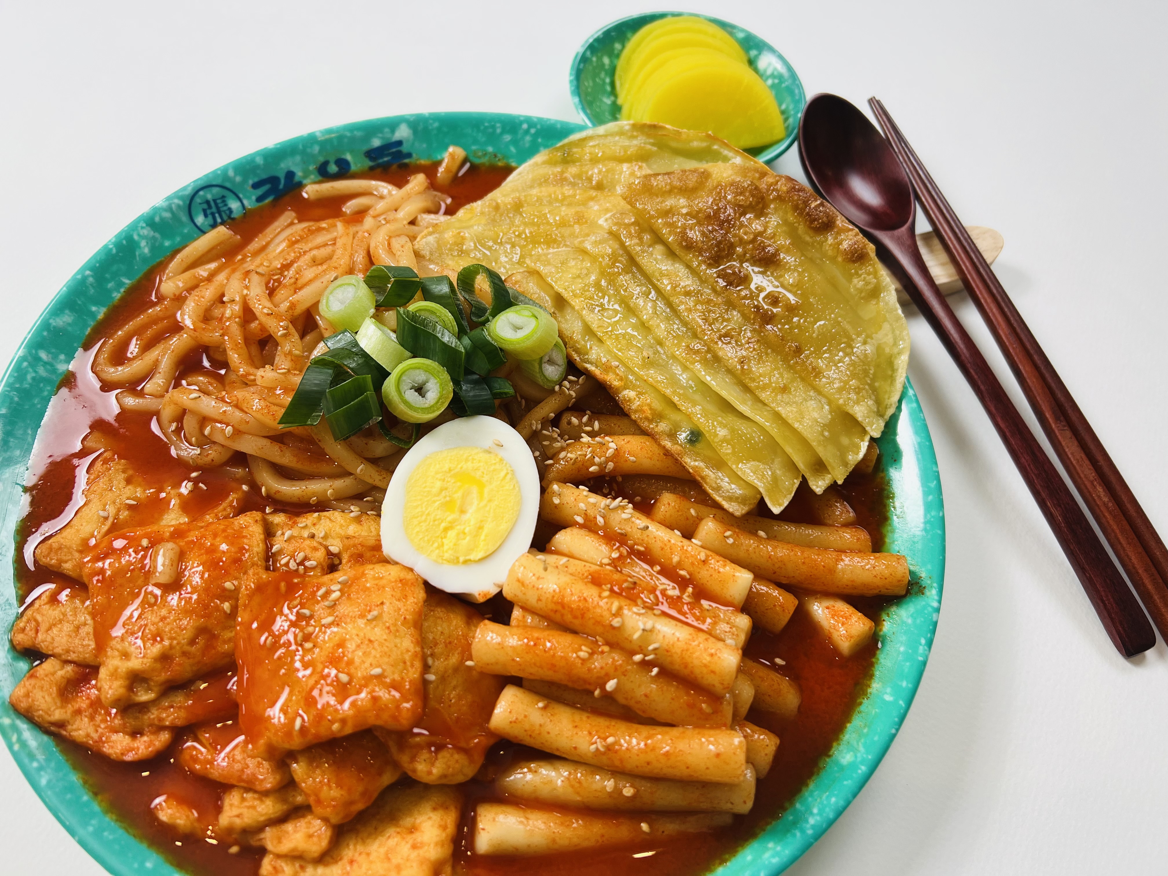 [장우동] 모둠세트 우동2+쫄비빔만두2+스페셜떡볶이2