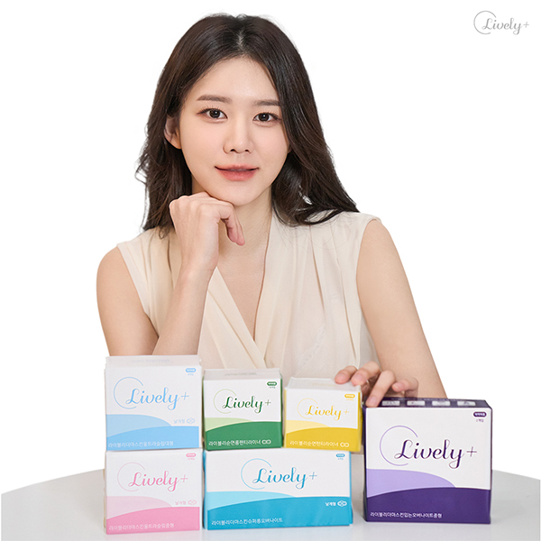 라이블리 엠보싱 생리대 3팩 중형/대형/슈퍼롱오버나이트/팬티라이너/롱팬티라이너/팬티형 입는오버나이트