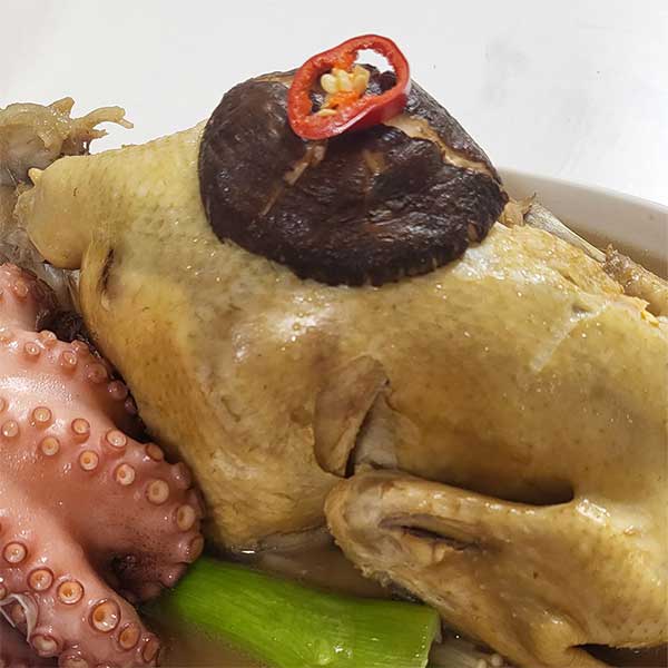 추운날씨 따뜻한 국물 용왕 해신탕 삼계탕 4인분